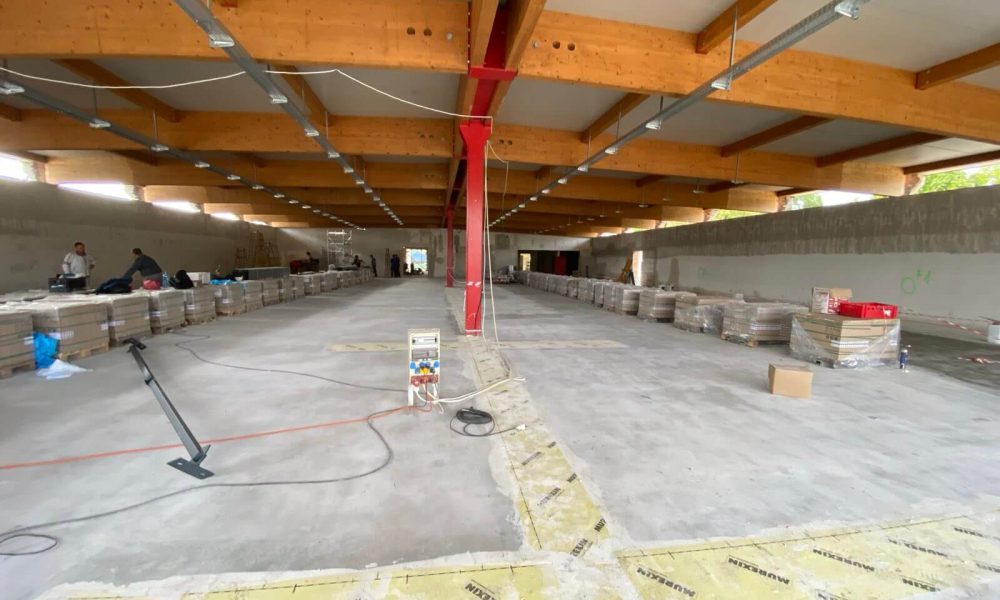 Cegléd kereskedelmi épület 3